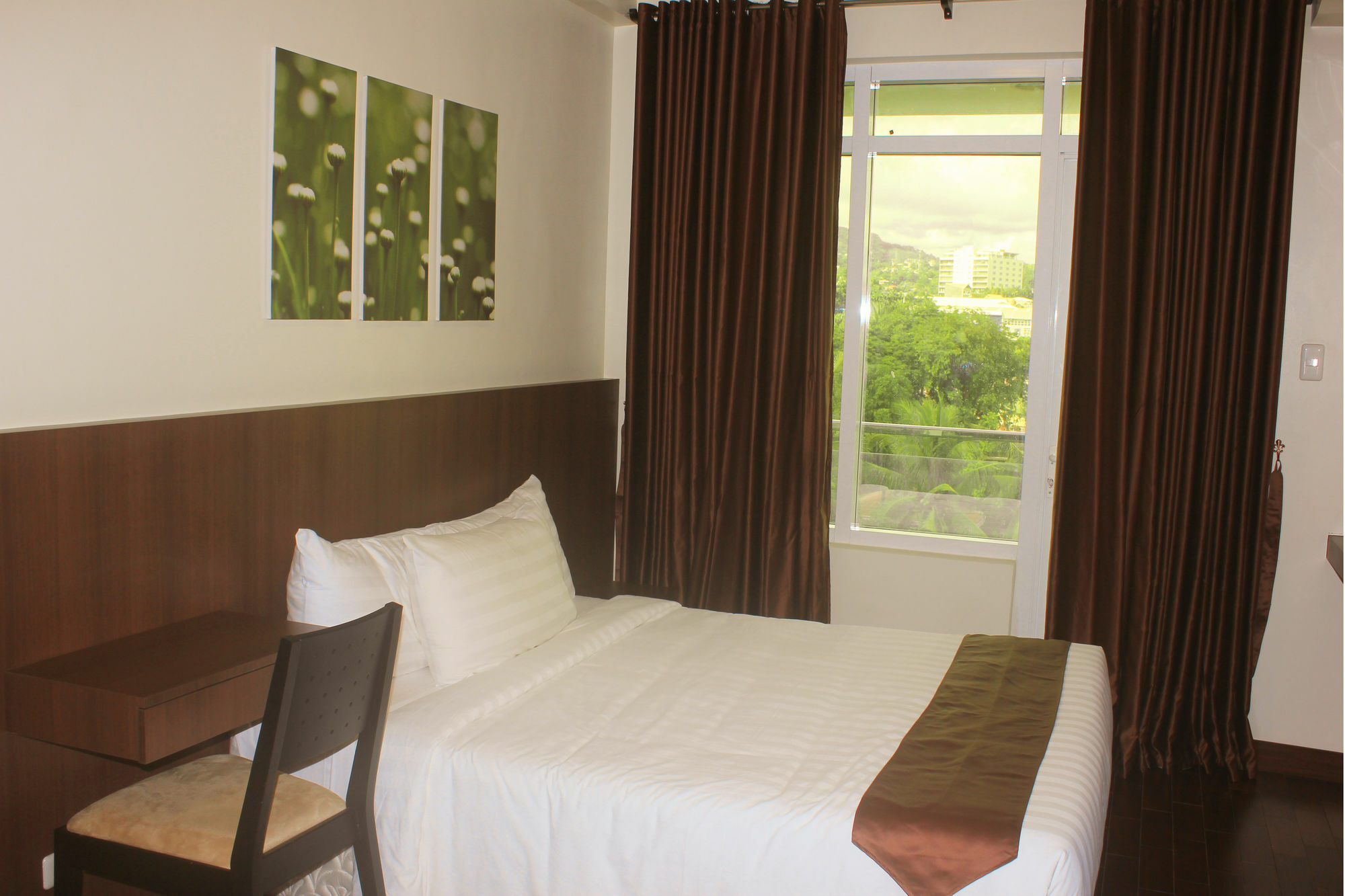 Padgett Place Prime Suites Cebu Exterior photo