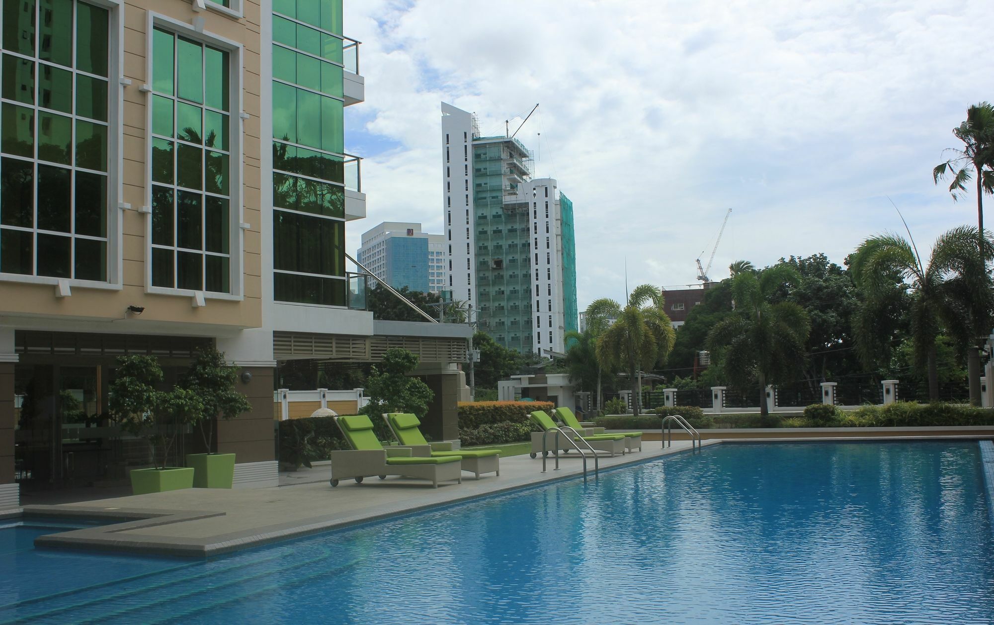 Padgett Place Prime Suites Cebu Exterior photo