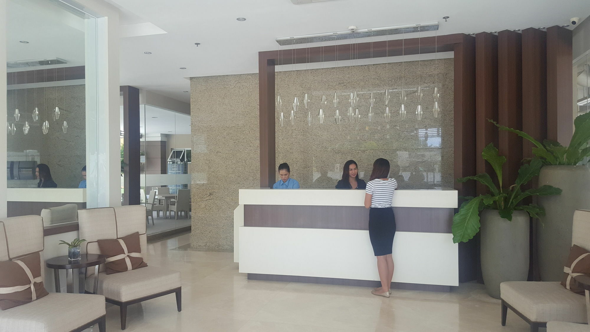 Padgett Place Prime Suites Cebu Exterior photo